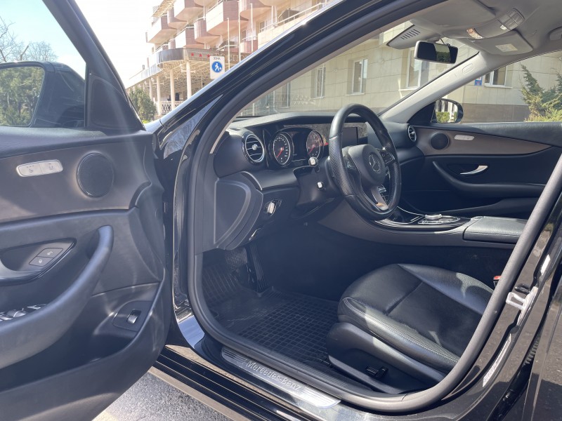 Mercedes E