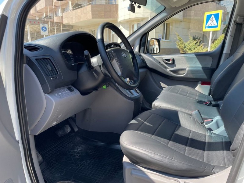 Hyundai H-1 (Grand Starex)