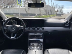 Mercedes E